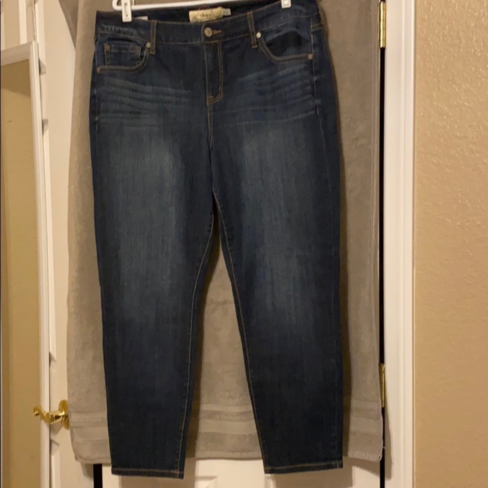 Torrid Girlfriend Jeans Size 16 NWOT